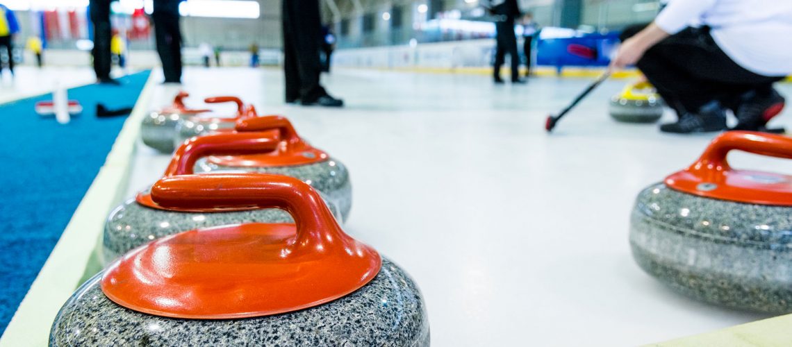 Greenice-Synthetic-Ice_Rinks_CurlingTrack